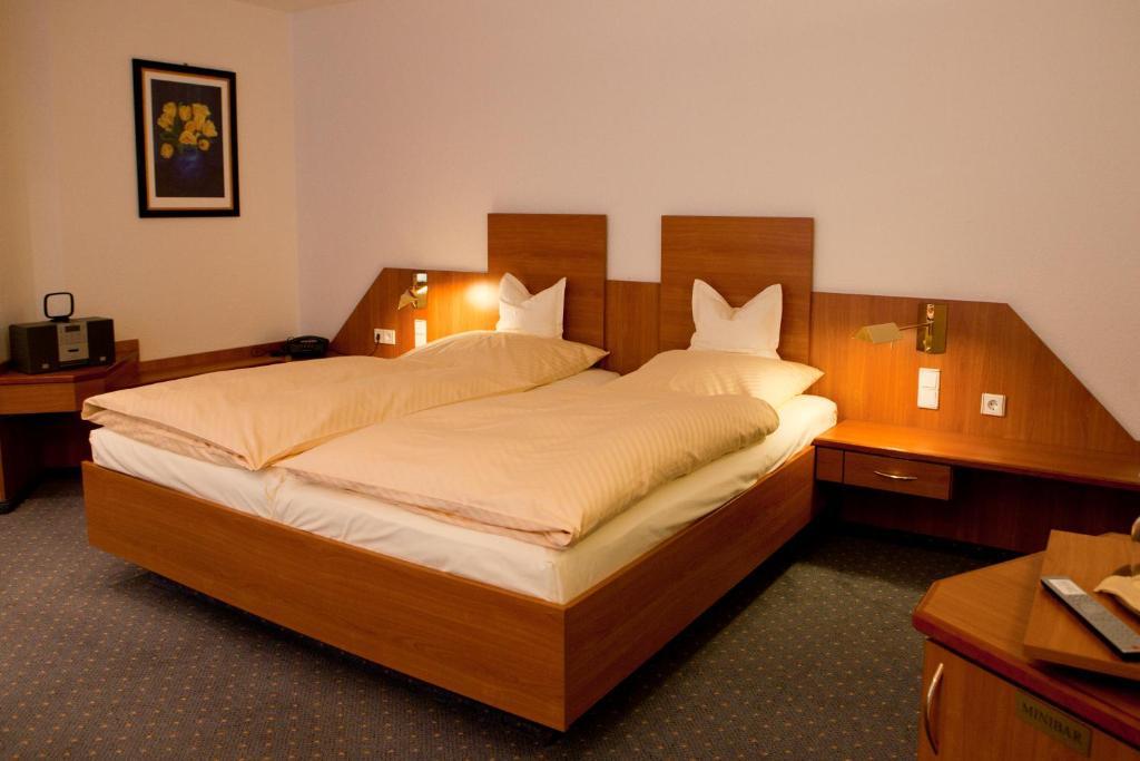 Parkhotel Goldlinde Bodenwerder Habitación foto